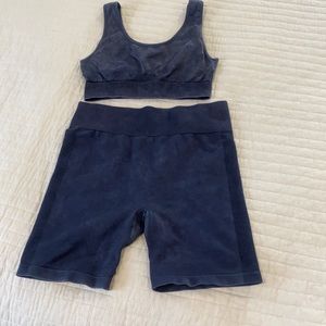 z supply size m/l bike shorts with matching sports bra charcoal grey